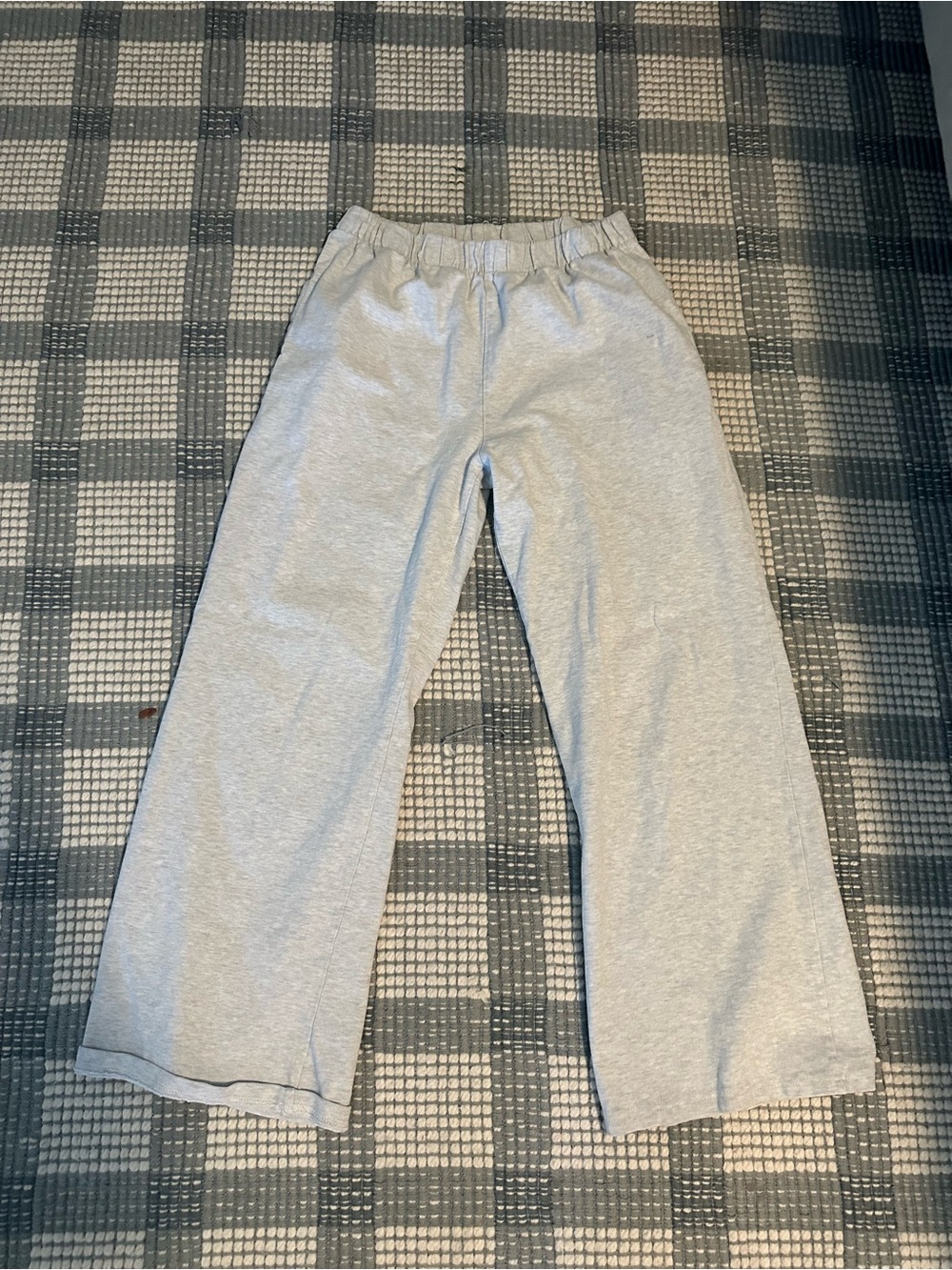 Brandy Melville Light Gray lightweight Sweatpants - Comfortable Everyday Bottom